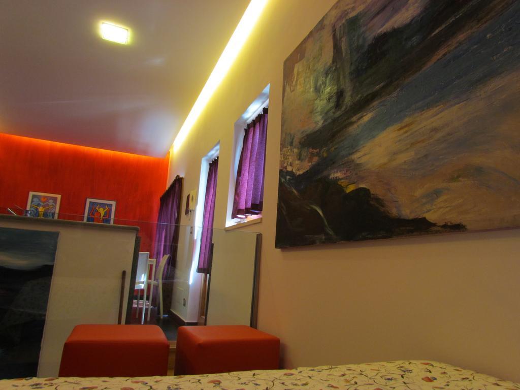Bed and Breakfast La Terrazza Sul Mare Ачі-Кастелло Екстер'єр фото