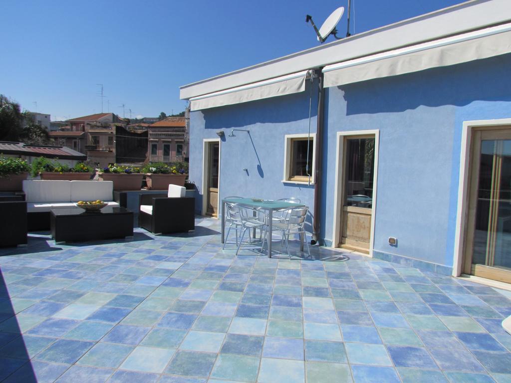 Bed and Breakfast La Terrazza Sul Mare Ачі-Кастелло Екстер'єр фото